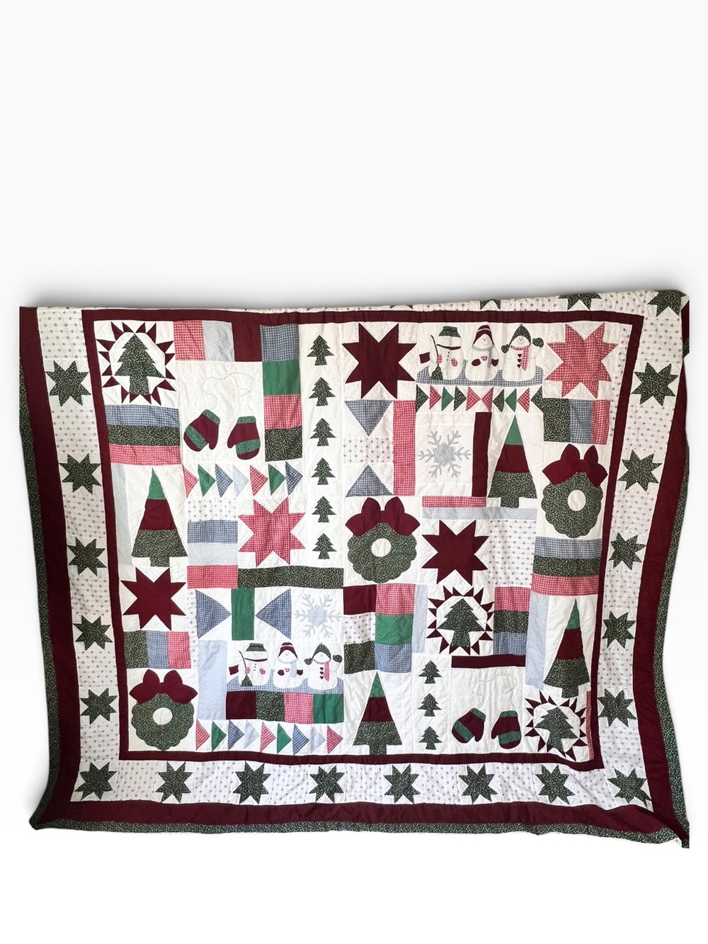 VINTAGE HANDMADE HAND STITCHED CHRISTMAS QUILT